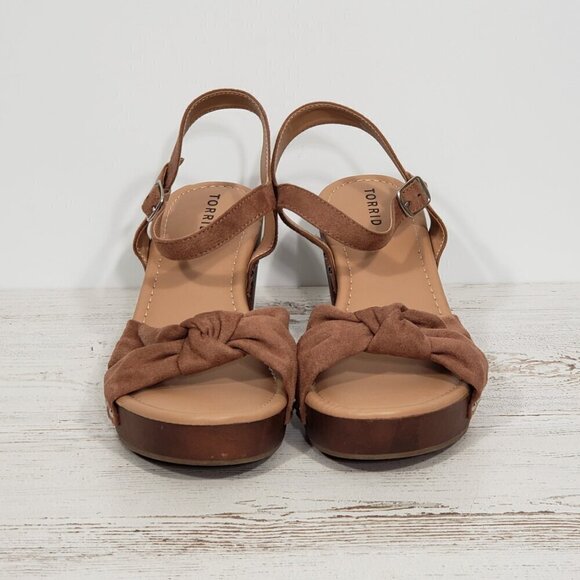 Torrid Platform Heeled Sandals   Faux Suede  women's Size 10 WW great condition - Picture 6 of 7